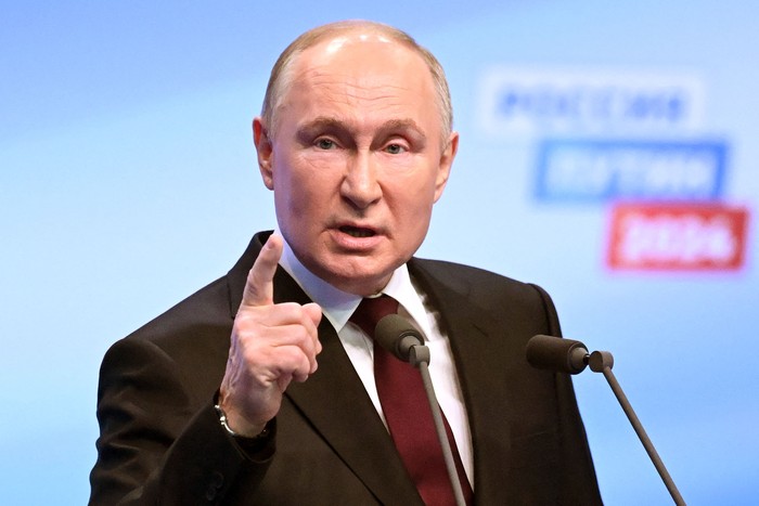Vladimir Putin, durante una conferencia de prensa en su sede de campaña en Moscú (archivo, marzo de 2024). · Foto: Natalia Kolesnikova, AFP