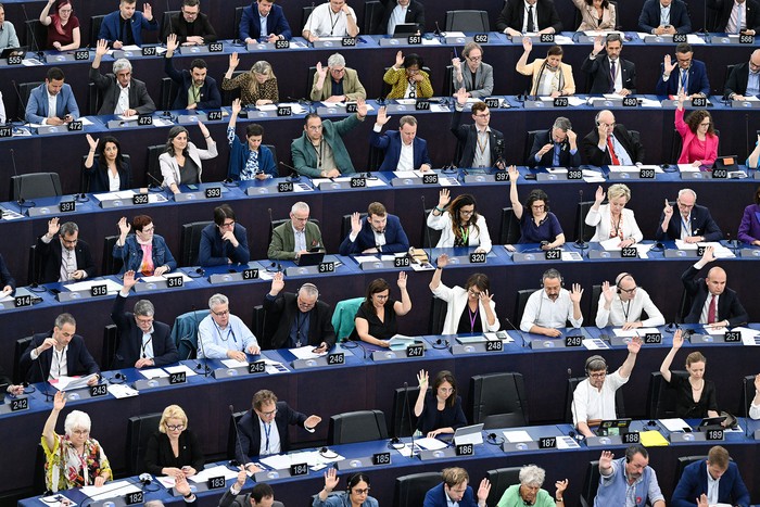 El Parlamento Europeo vota la Ley de Inteligencia Artificial, en Estrasburgo, Francia (14.06.2023). · Foto: Frederick Florin, AFP